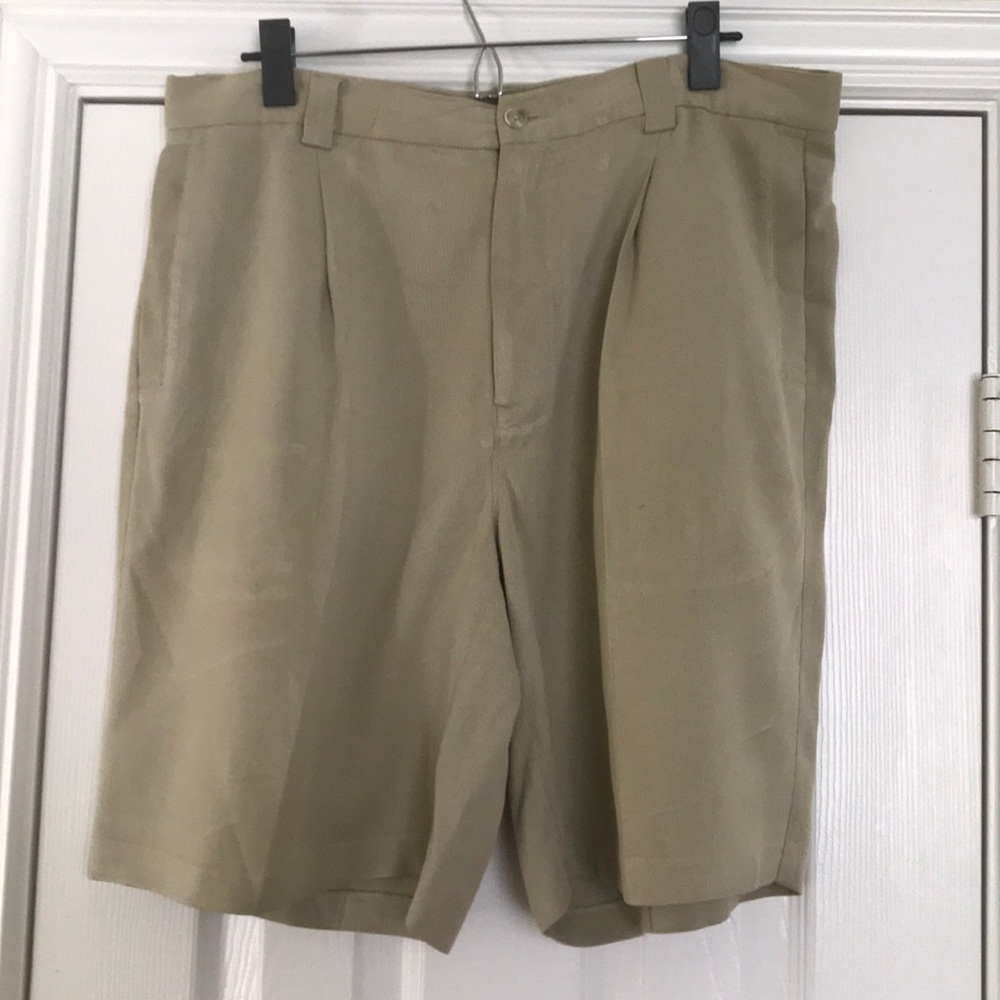 2 pair - Men’s Tommy Bahama silk shorts Size 34